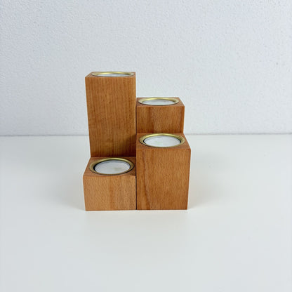 Elegantes 4er Set Teelichthalter aus massiver Buche (gross) mit edlen Messingeinsätzen