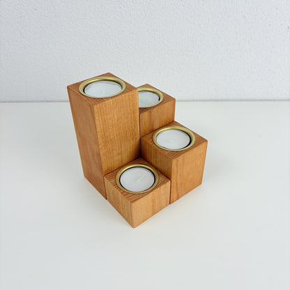 Elegantes 4er Set Teelichthalter aus massiver Buche (gross) mit edlen Messingeinsätzen