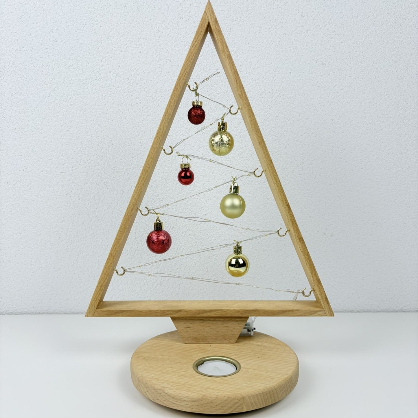 Gloria | Handgefertigter Weihnachtsbaum aus Buchenholz mit Messingeinsatz für Teelicht