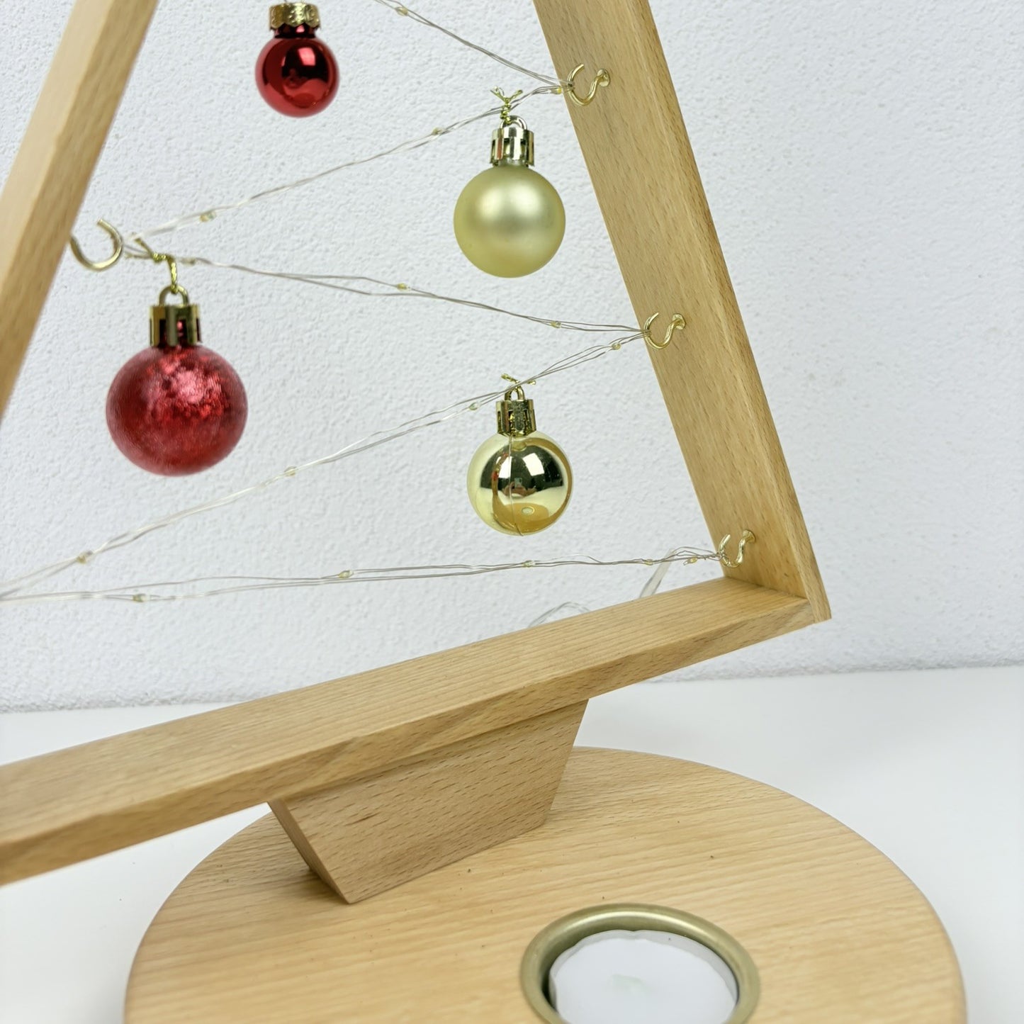 Gloria | Handgefertigter Weihnachtsbaum aus Buchenholz mit Messingeinsatz für Teelicht