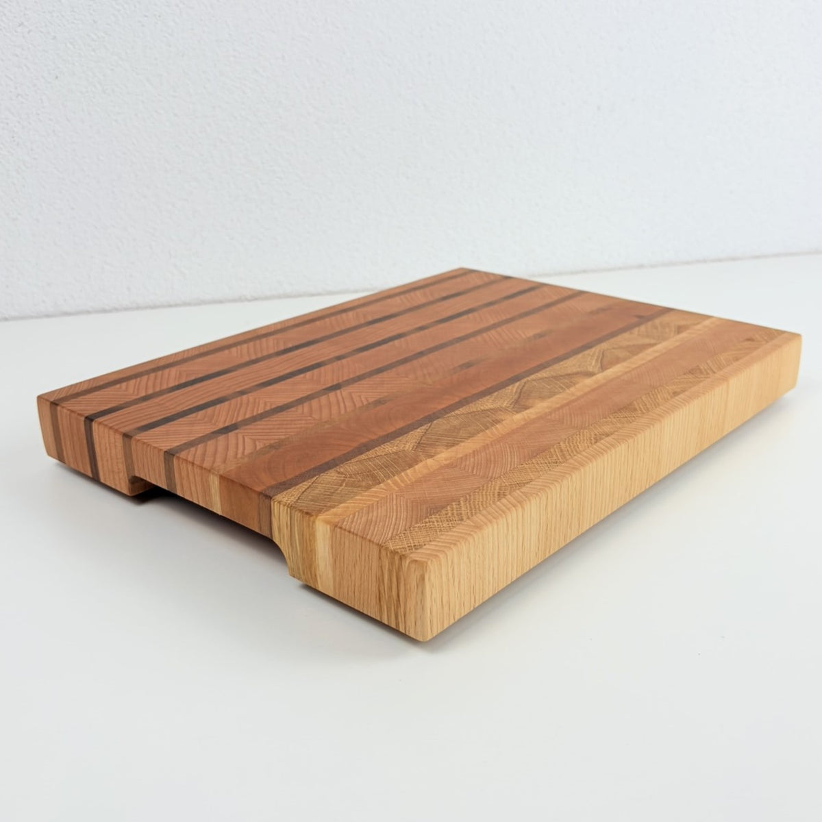Maestro | A Symphony in Wood – End Grain Cutting Board