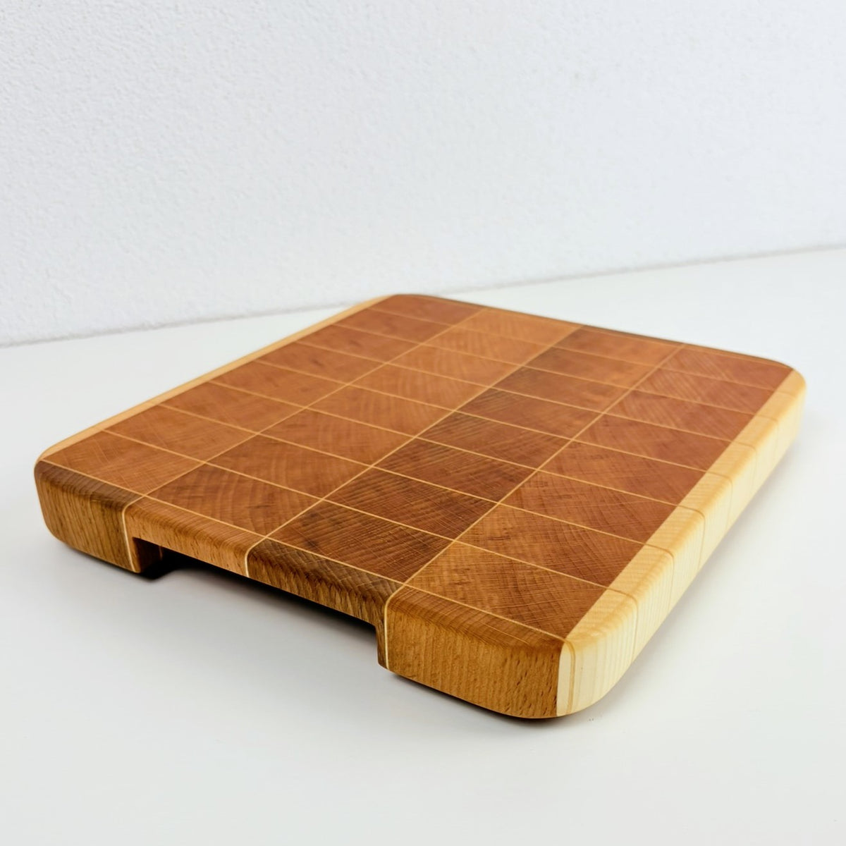 Scotty | A Characterful End Grain Cutting Board